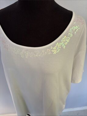 Liz Claiborne white Short Sleeve Top with Iridescent Sequin scoop Neckline